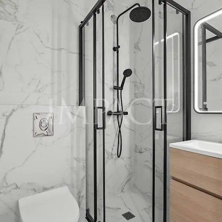 Ref 2014 - Center - To Rent